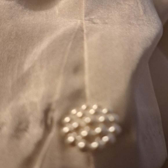 Child's silky white dress, size 6X, also great to add to your formal party. - Picture 3 of 5